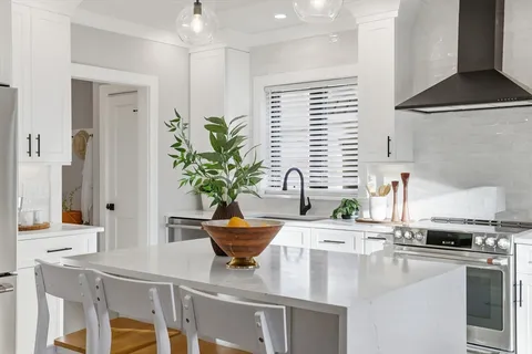 $1,195,000 | 10 Webber Avenue, Unit 102, Bedford, MA 01730