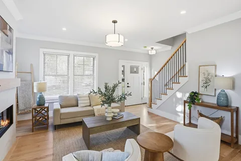 $1,195,000 | 10 Webber Avenue, Unit 102, Bedford, MA 01730