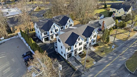 $1,195,000 | 10 Webber Avenue, Unit 102, Bedford, MA 01730