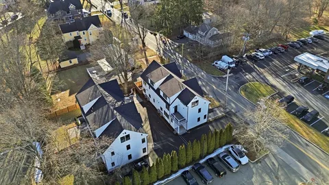 $1,195,000 | 10 Webber Avenue, Unit 102, Bedford, MA 01730