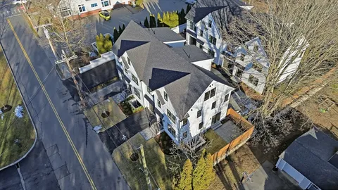 $1,195,000 | 10 Webber Avenue, Unit 102, Bedford, MA 01730