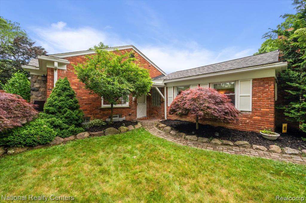 3002 Bamlet Road Royal Oak, MI 48073 - Photo 7 of 79 Gallery Image 7