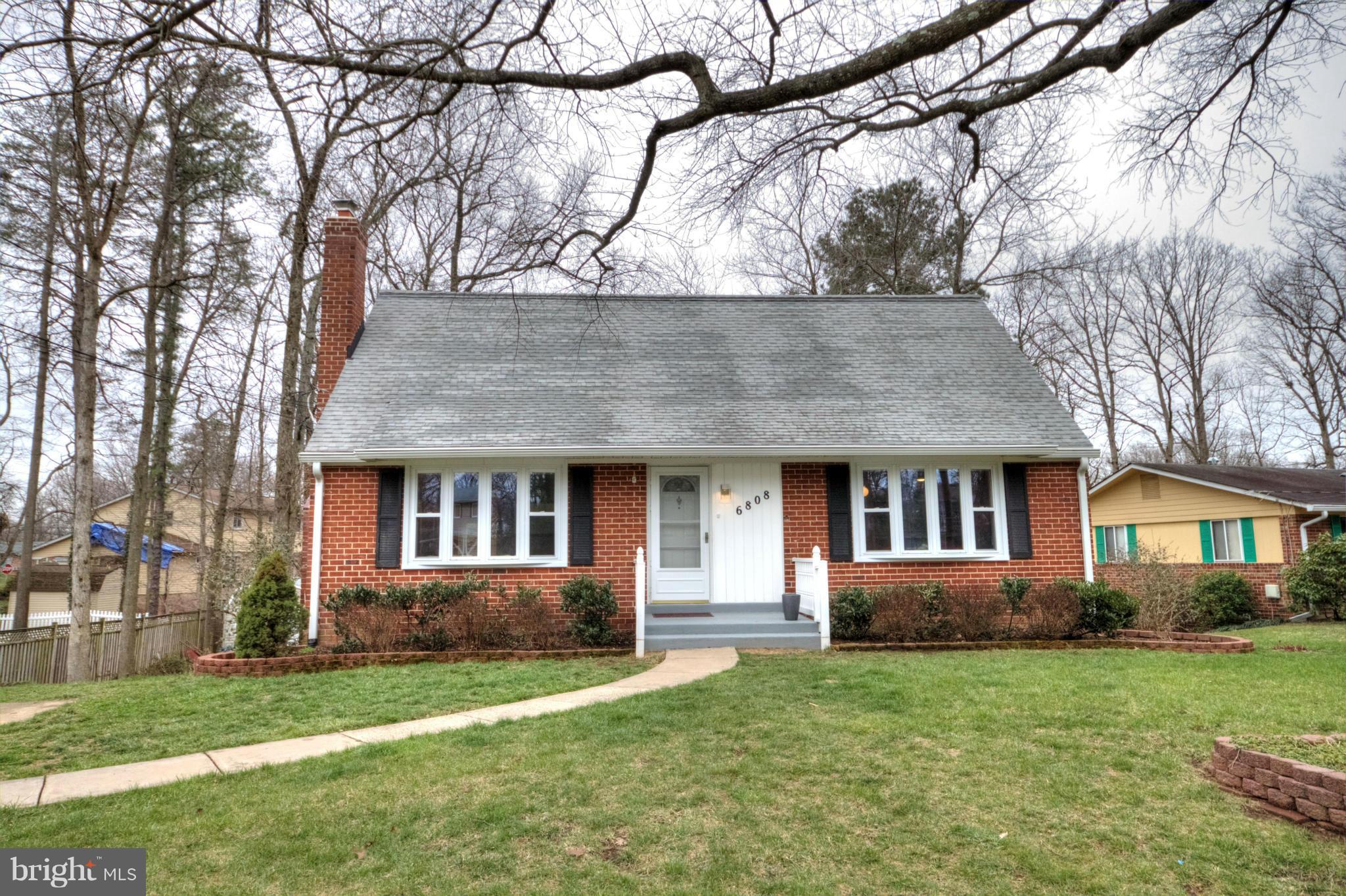 6808 Rolling Road Springfield, VA 22152 - Photo 1 of 27 Exterior (Front)