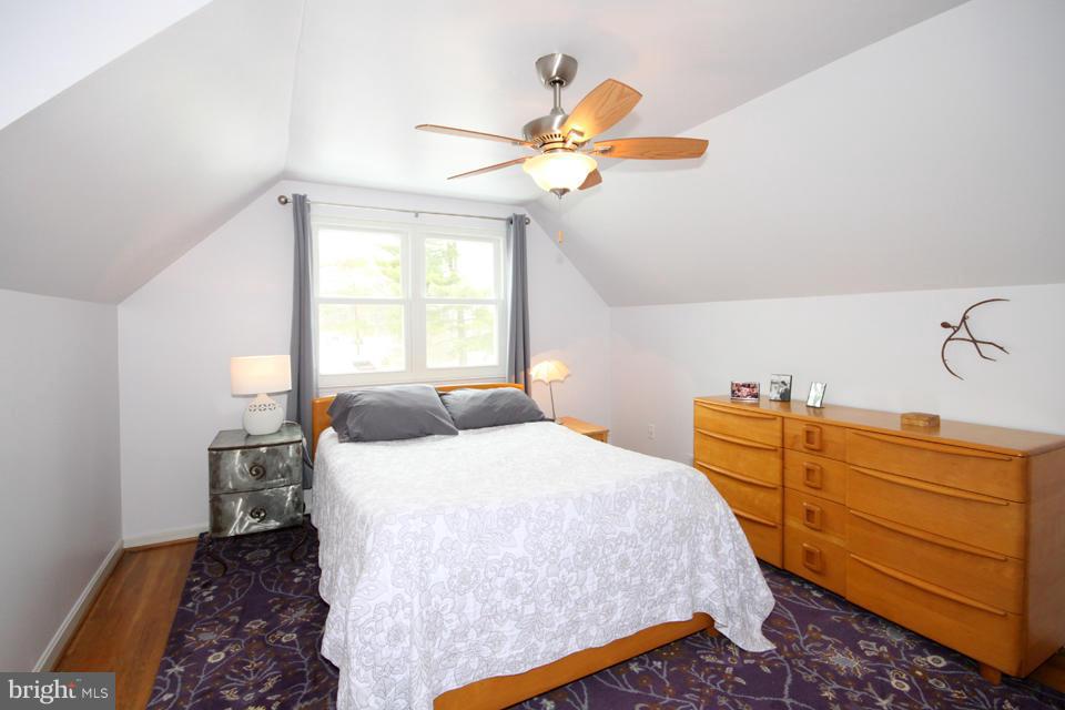 6808 Rolling Road Springfield, VA 22152 - Photo 15 of 27 Bedroom