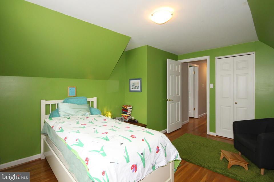 6808 Rolling Road Springfield, VA 22152 - Photo 18 of 27 Bedroom