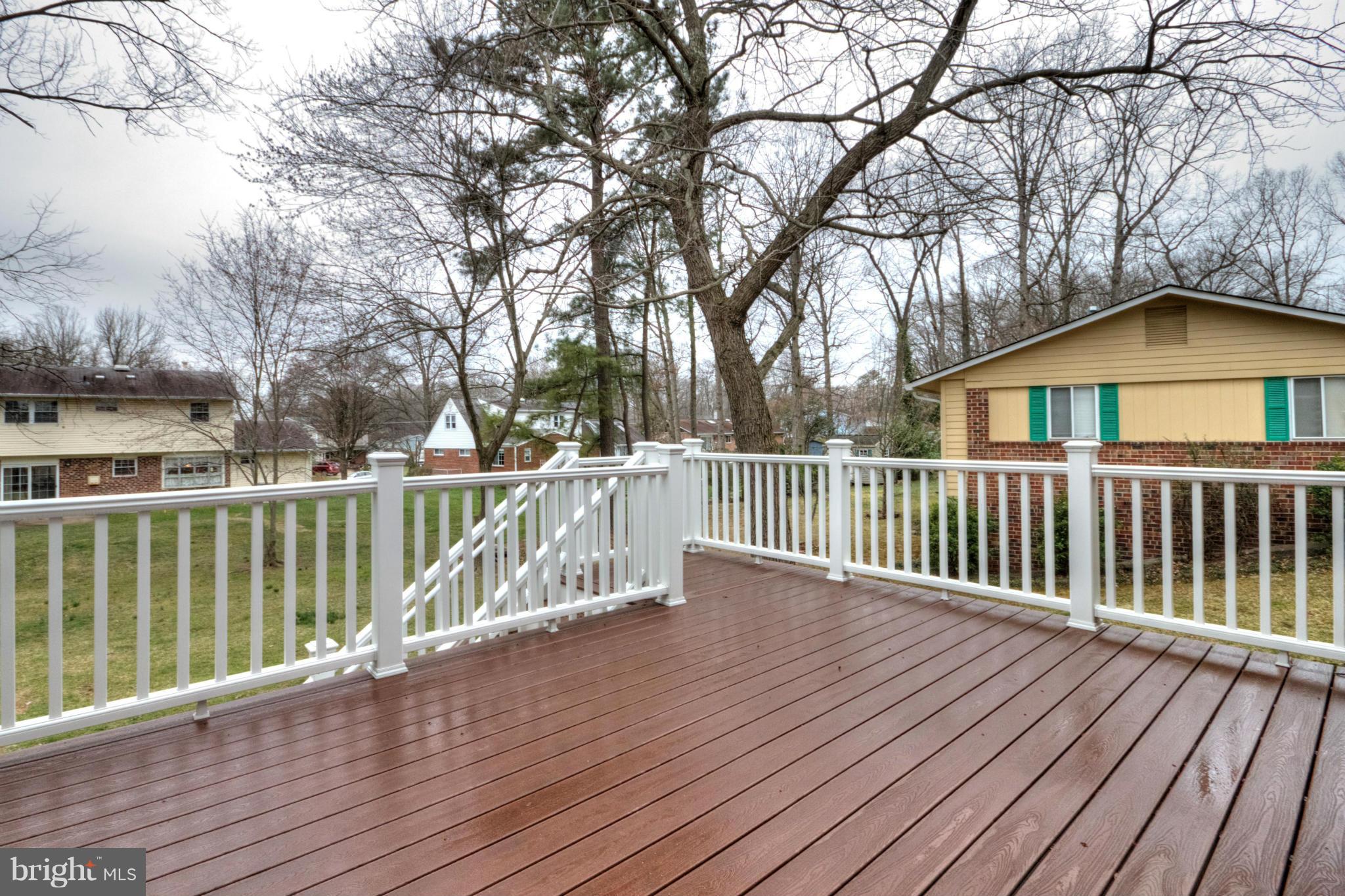 6808 Rolling Road Springfield, VA 22152 - Photo 25 of 27 Exterior (Rear)