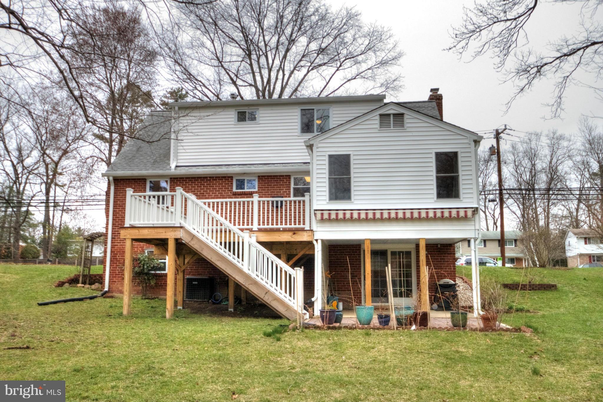 6808 Rolling Road Springfield, VA 22152 - Photo 27 of 27 Exterior (Rear)