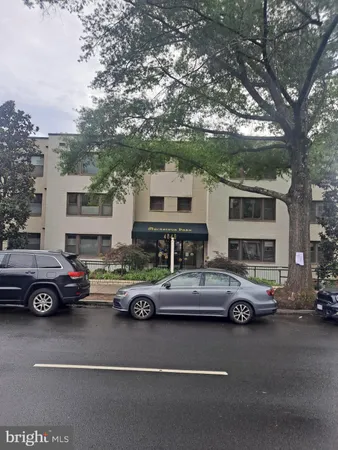 $359,900 | 4840 MacArthur Boulevard Northwest, Unit 307, Washington, DC 20007