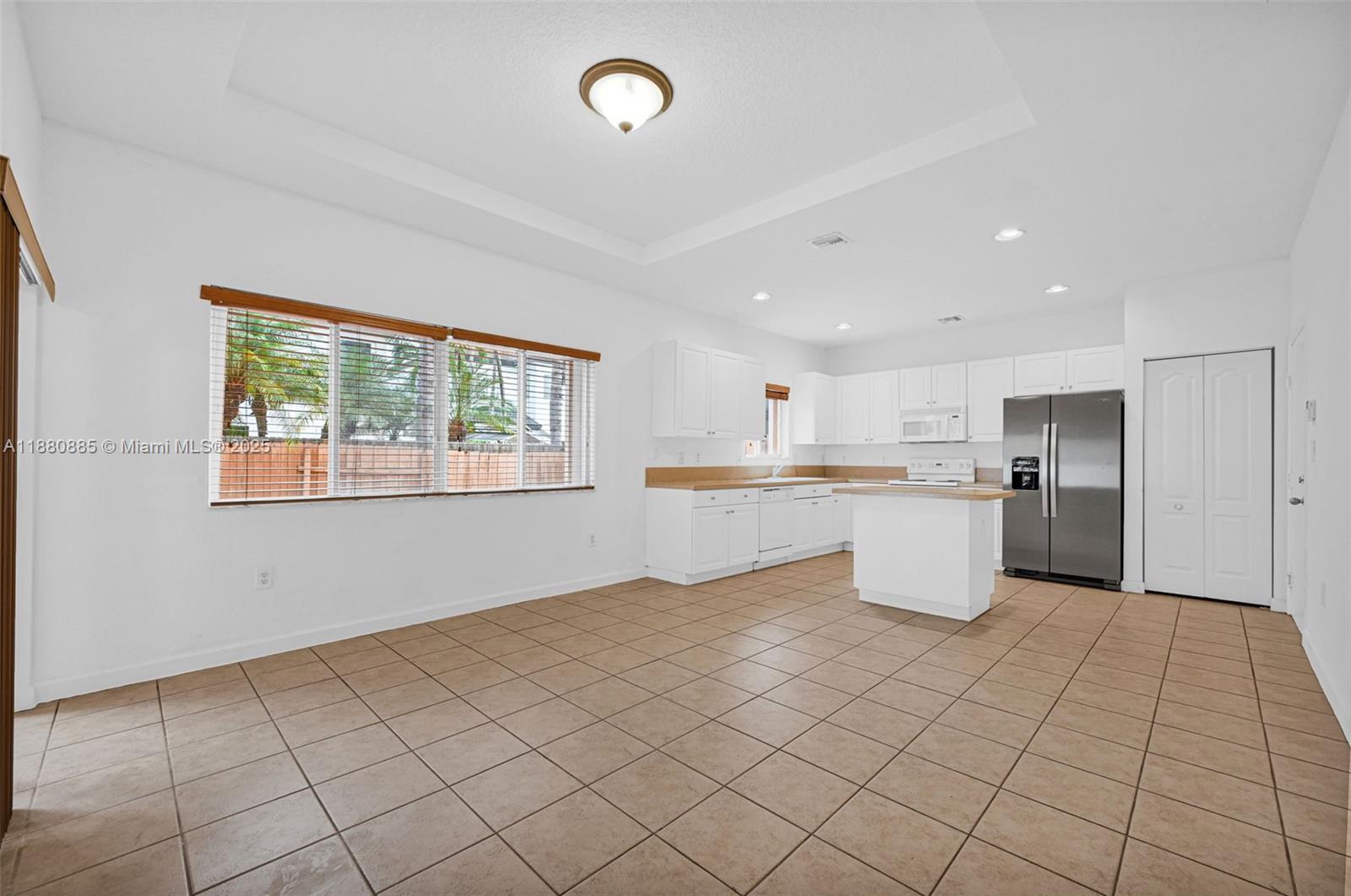 1609 Southwest 154th Path Miami, FL 33185 - Photo 16 of 70 Gallery Image 16