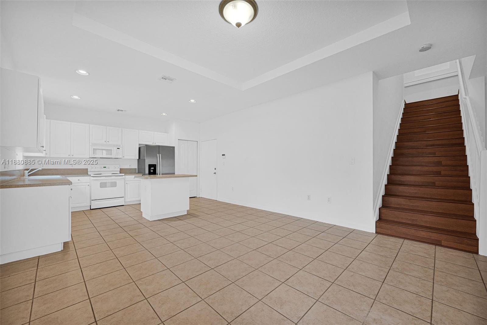 1609 Southwest 154th Path Miami, FL 33185 - Photo 23 of 70 Gallery Image 23