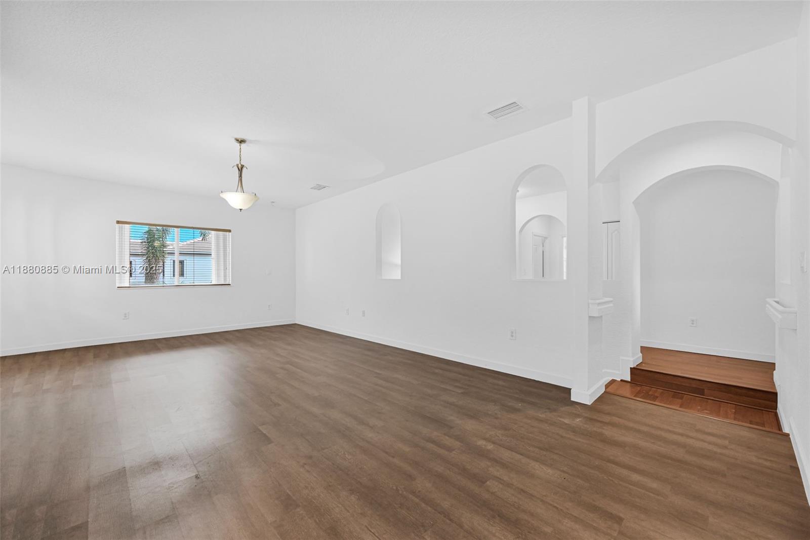1609 Southwest 154th Path Miami, FL 33185 - Photo 31 of 70 Gallery Image 31