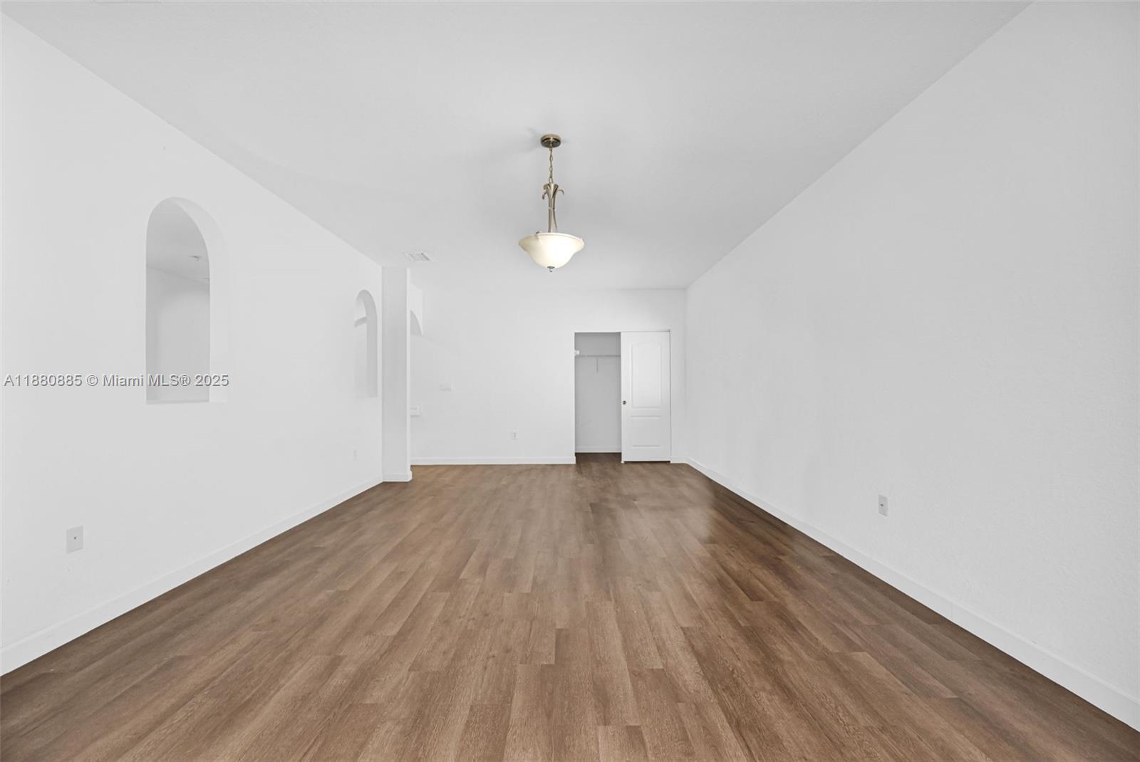 1609 Southwest 154th Path Miami, FL 33185 - Photo 32 of 70 Gallery Image 32
