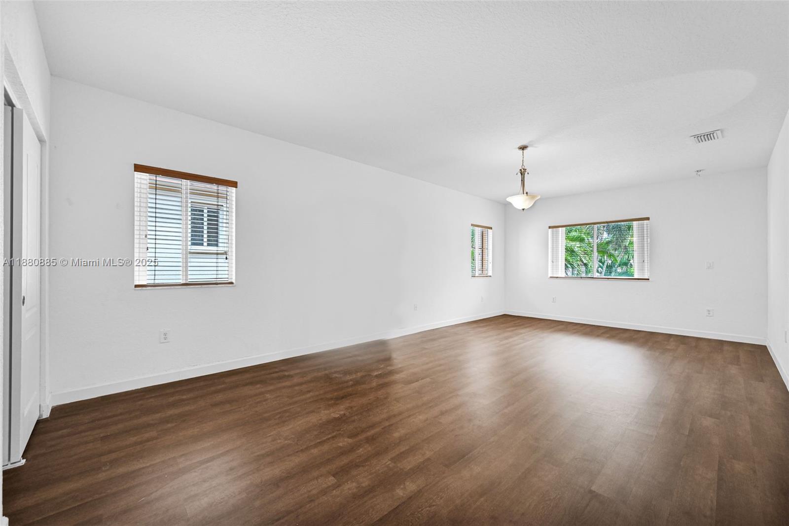 1609 Southwest 154th Path Miami, FL 33185 - Photo 33 of 70 Gallery Image 33