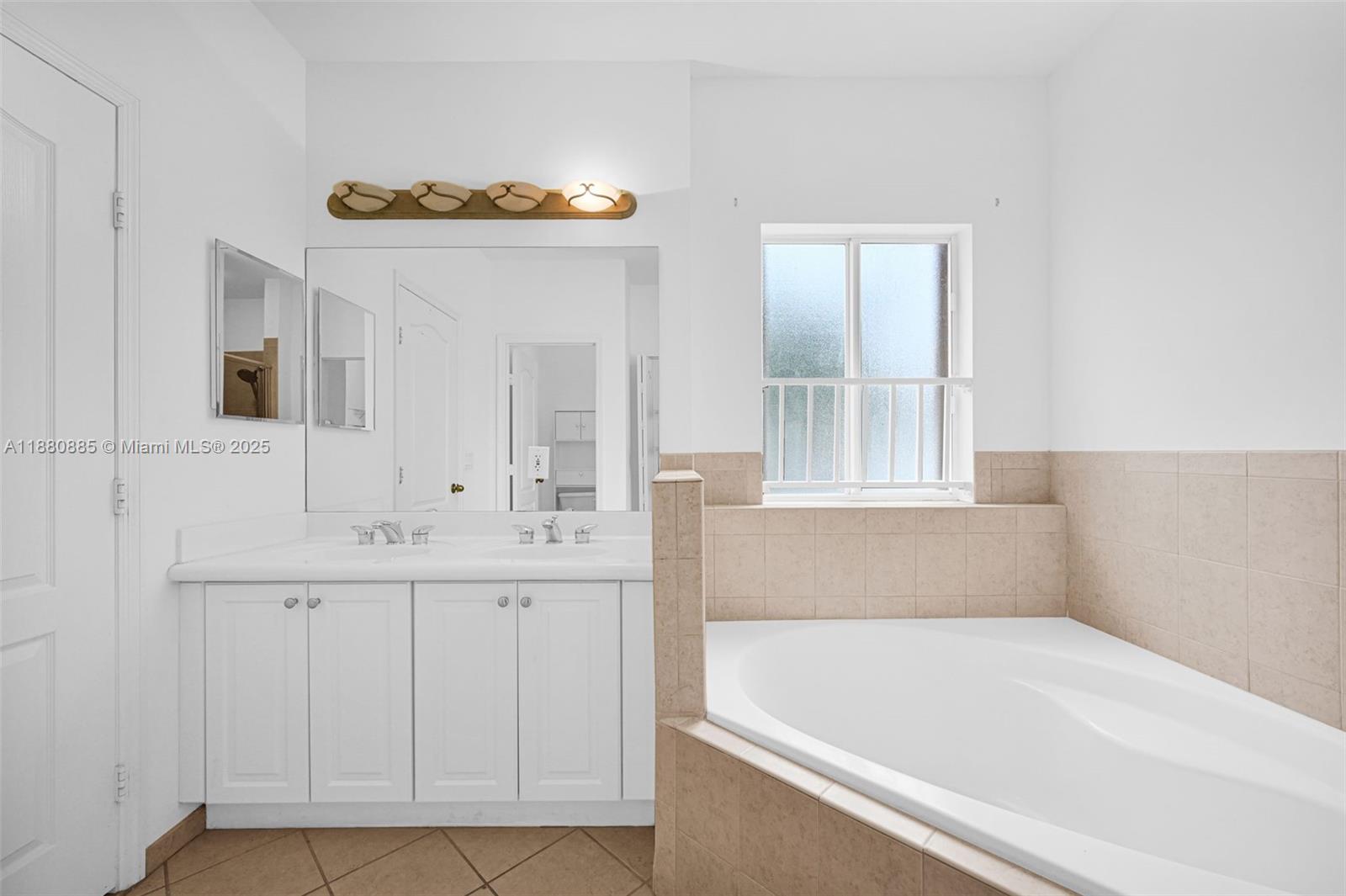 1609 Southwest 154th Path Miami, FL 33185 - Photo 34 of 70 Gallery Image 34