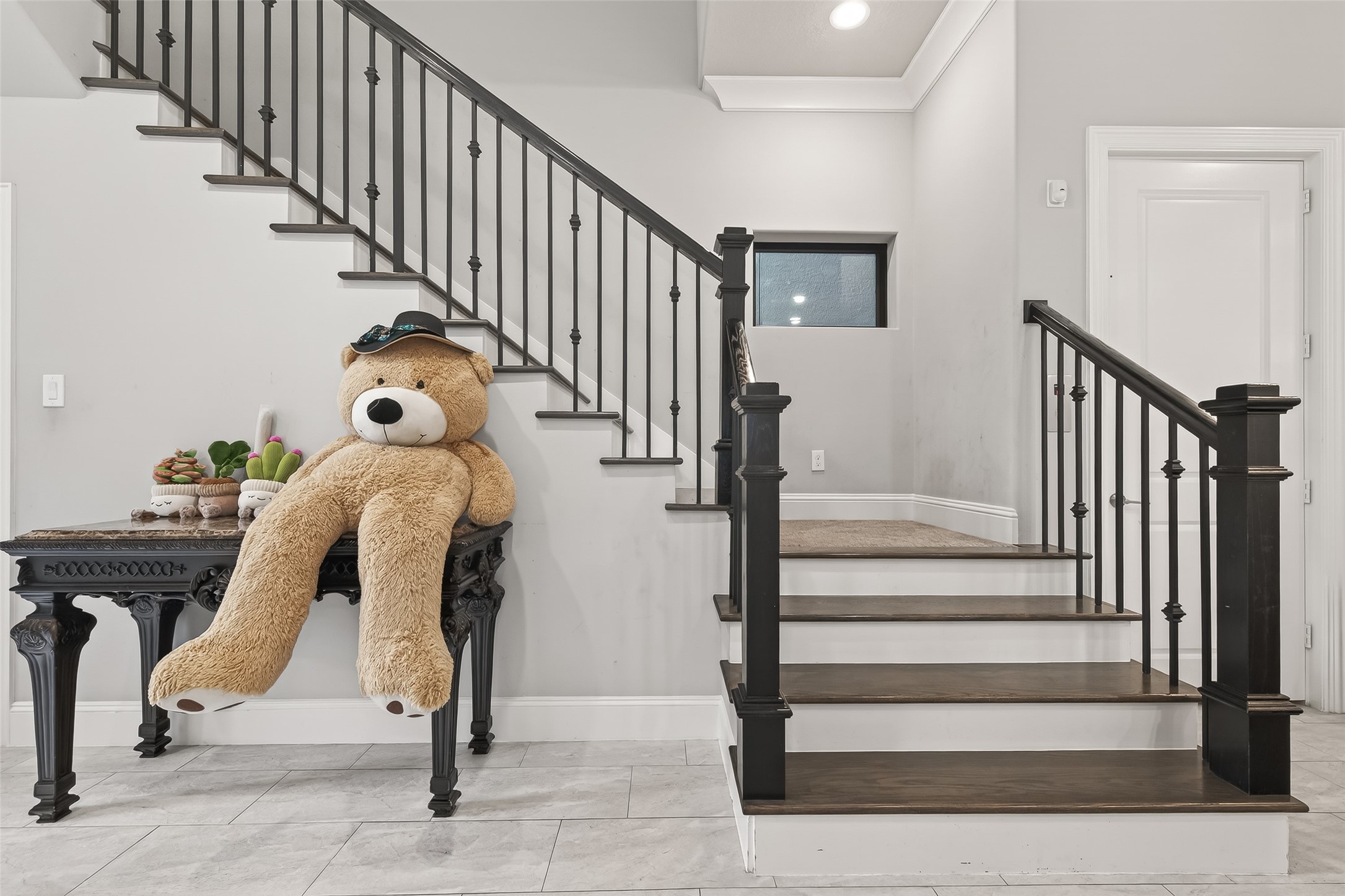 2435 Prairie Hollow Lane Houston, TX 77077 - Photo 5 of 50 a view of entryway with a front door