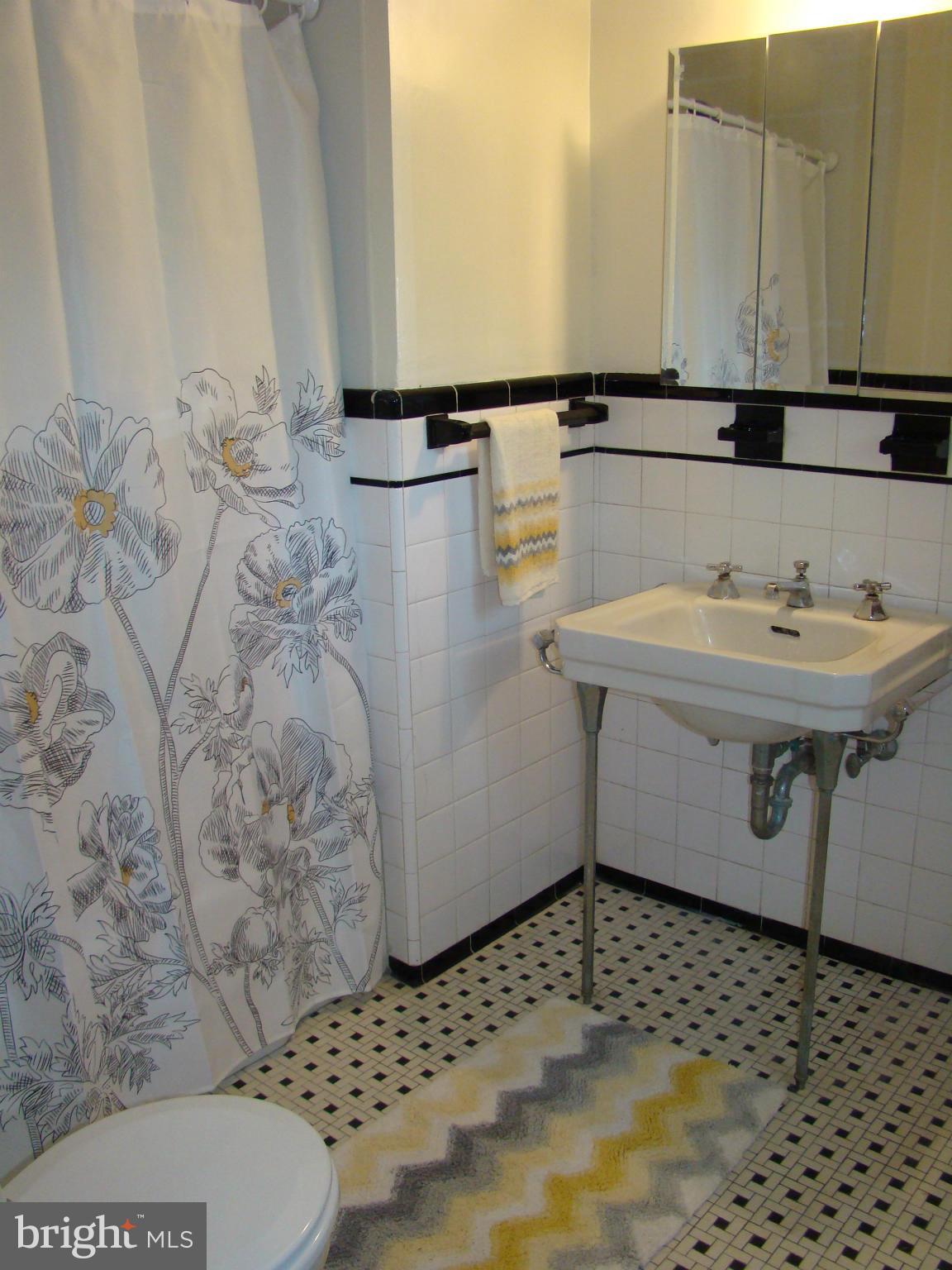10608 Ridge Drive Clinton, MD 20735 - Photo 14 of 17 Bath
