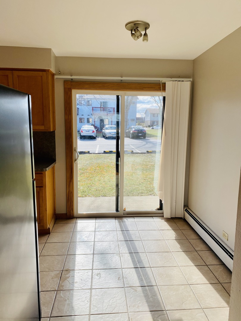 415 Echo Lane, Unit 2 Aurora, IL 60504 - Photo 9 of 19