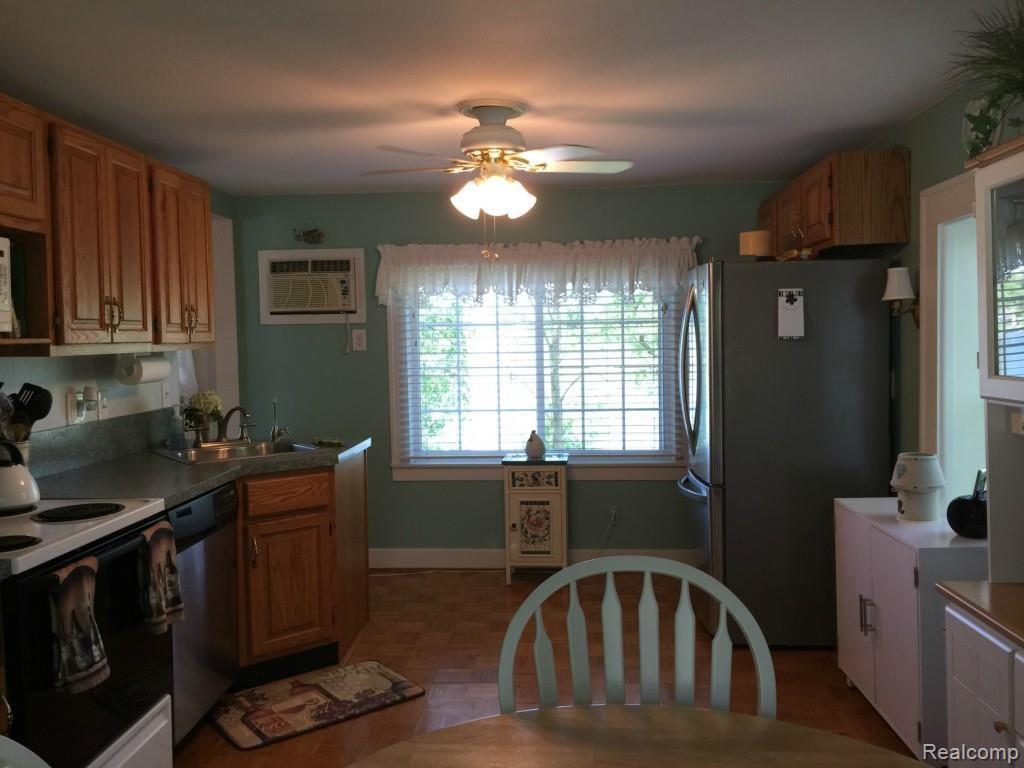 1895 Maxfield Road Hartland, MI 48353 - Photo 10 of 33 Gallery Image 10