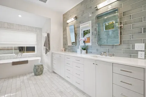 $2,300,000 | 2116 Clifton Street, Austin, TX 78704