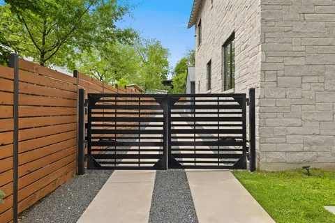 $2,300,000 | 2116 Clifton Street, Austin, TX 78704