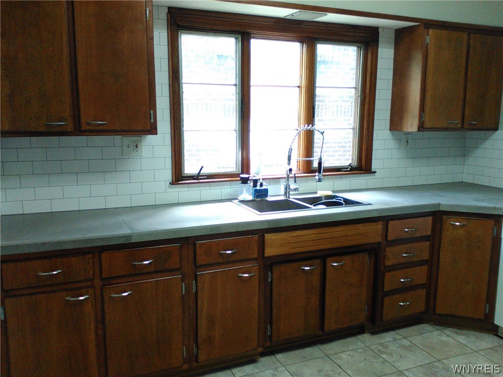 290 Abbott Road Buffalo, NY 14220 - Photo 2 of 15