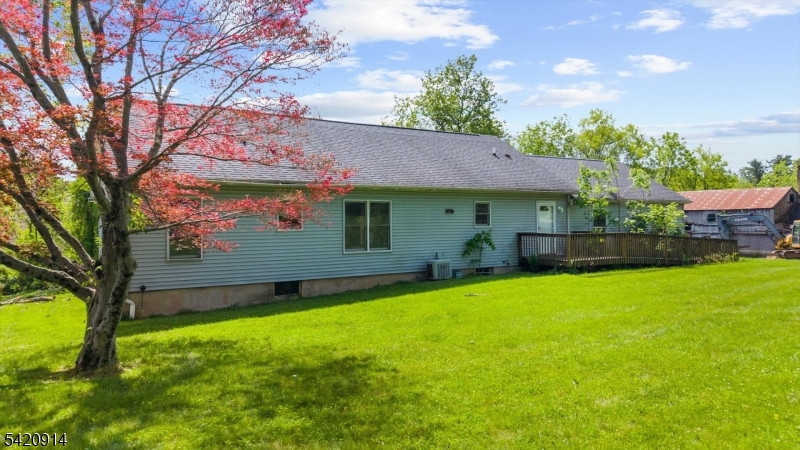 441 Pittstown Road Pittstown, NJ 08867 - Photo 4 of 48