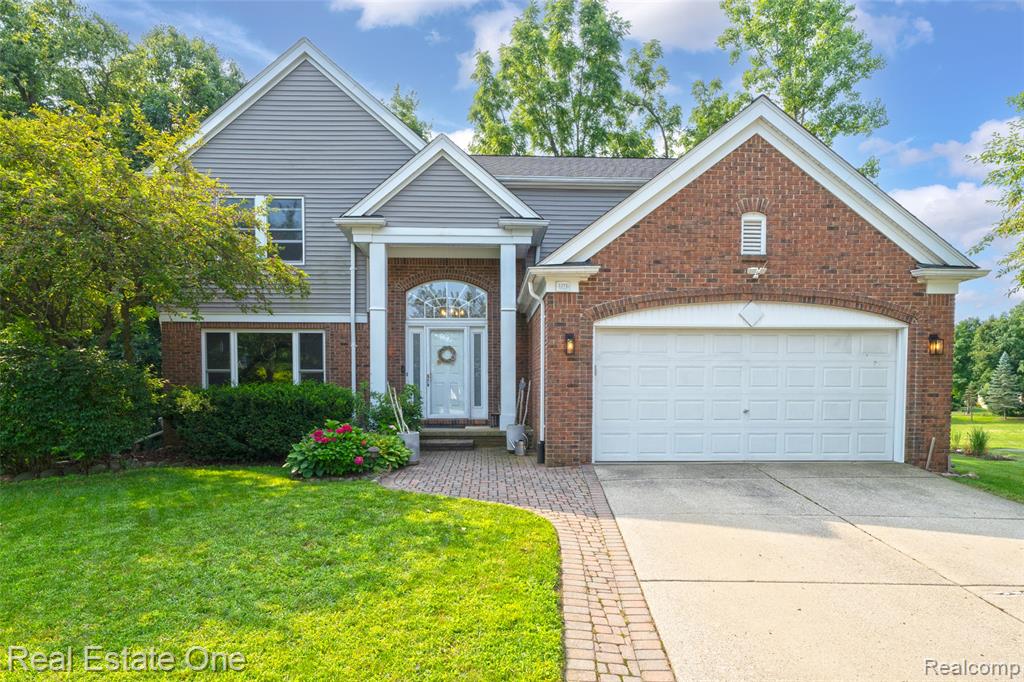 1271 Arms Court Rochester Hills, MI 48307 - Photo 1 of 71