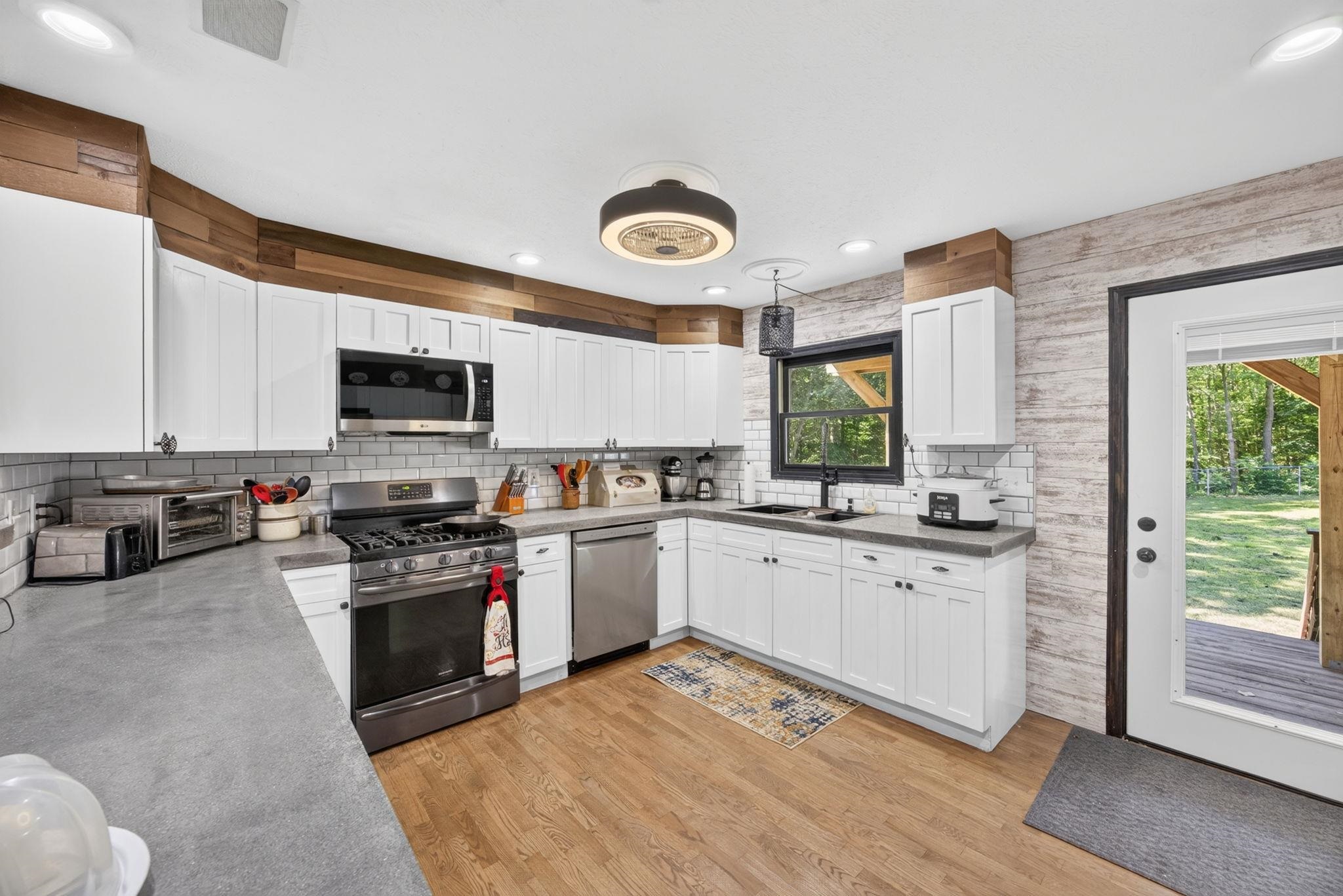 5358 South Seeley Road Cadillac, MI 49601 - Photo 4 of 57
