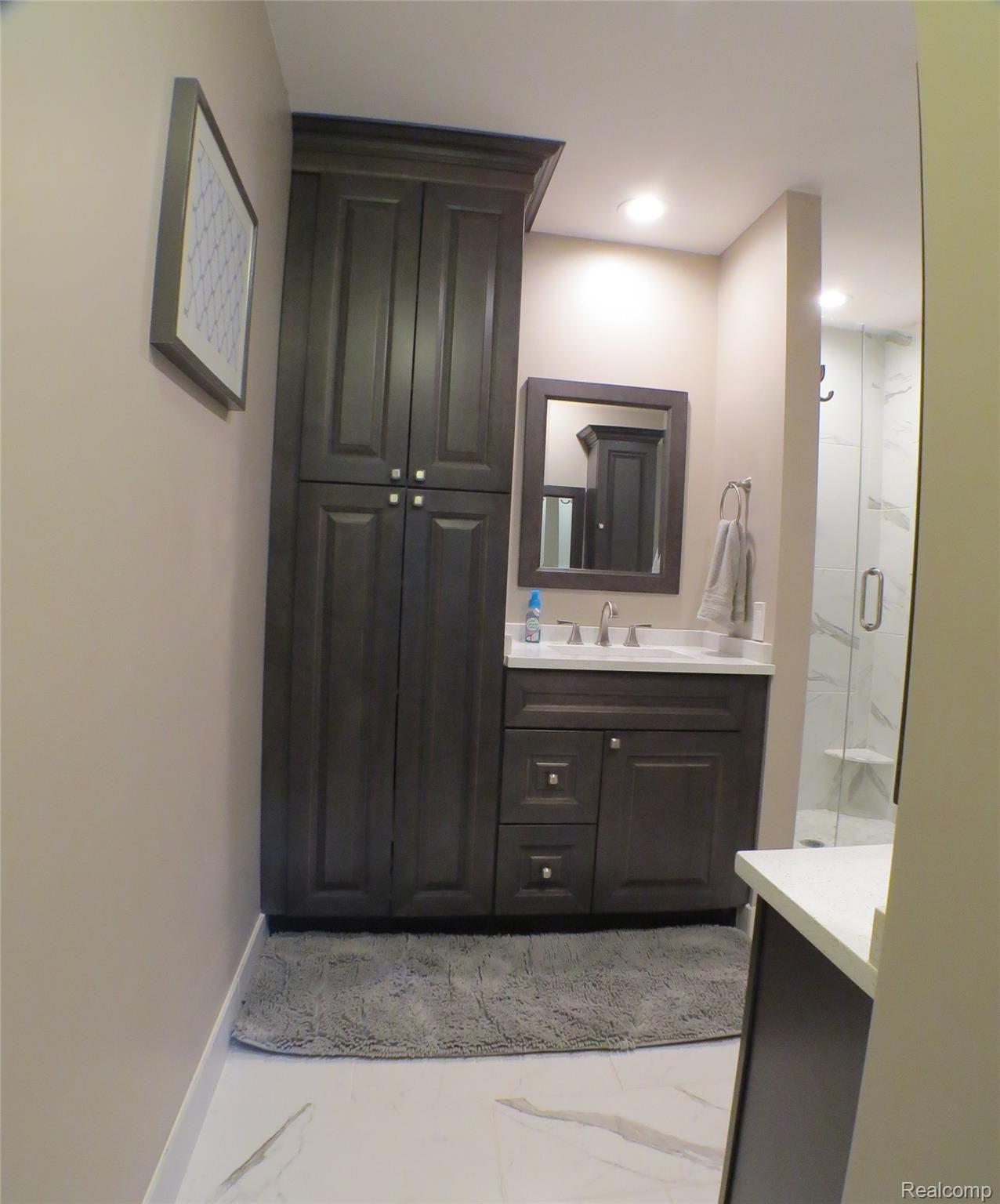 23149 Farmington Road Farmington, MI 48336 - Photo 31 of 45 IMG_8471.JPG