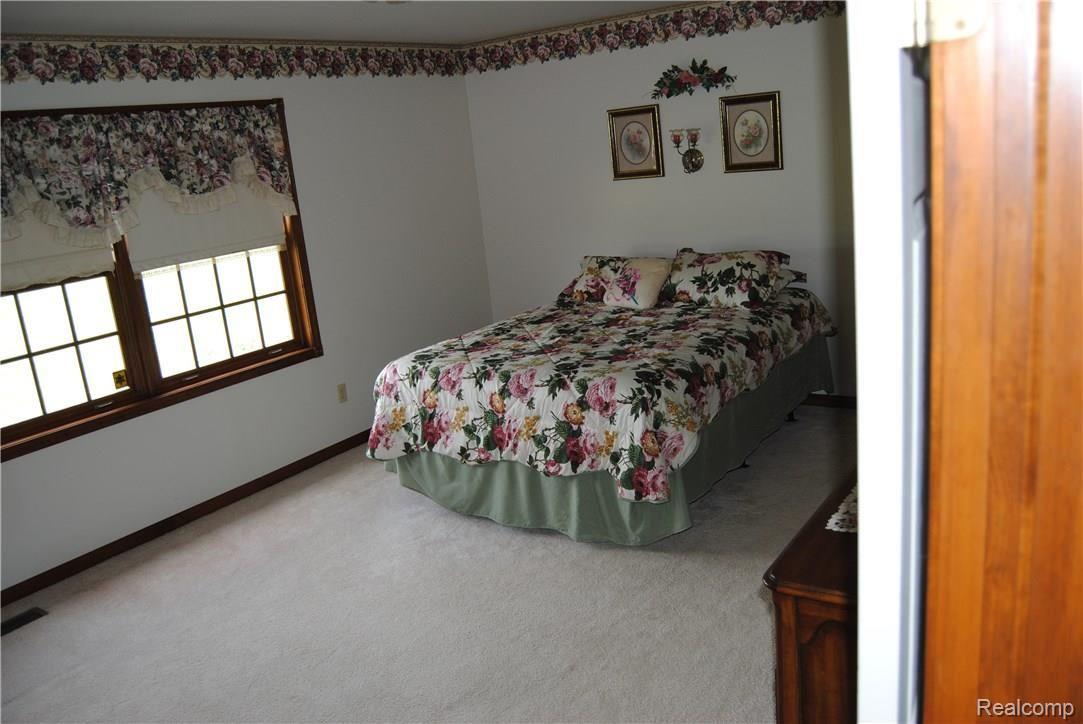 815 Morris Road Lapeer, MI 48446 - Photo 12 of 27 Large Master 815 Morris Rd Lapeer MI 48446.JPG