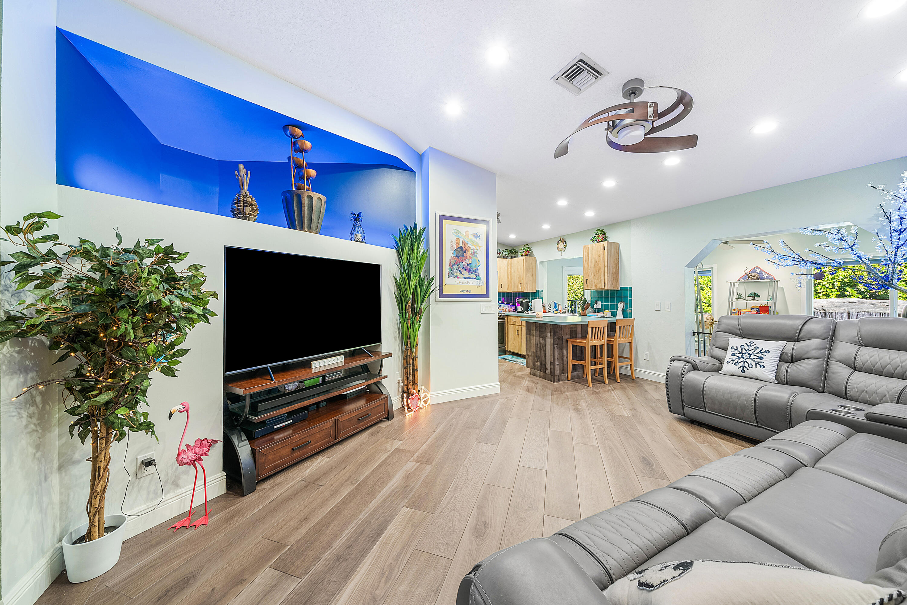 74 West Palmetto Road Lake Worth, FL 33467 - Photo 7 of 37 007-74WestPalmettoRoad-LakeWorth-FL-3346