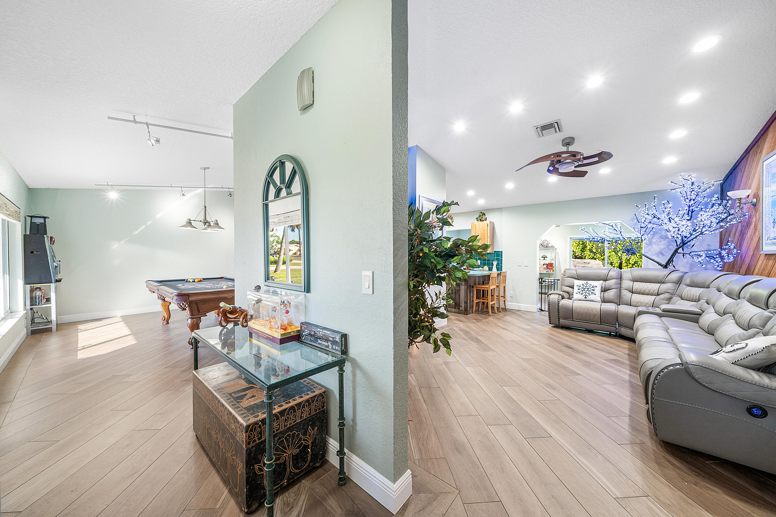 74 West Palmetto Road Lake Worth, FL 33467 - Photo 8 of 37 006-74WestPalmettoRoad-LakeWorth-FL-3346