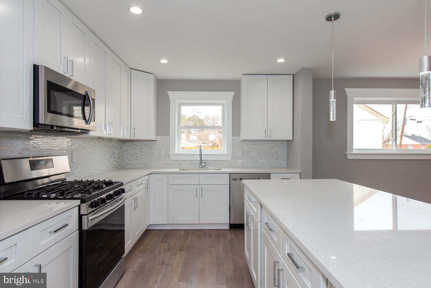 5906 Brunswick Street Springfield, VA 22150 - Photo 6 of 25 Gallery Image 6