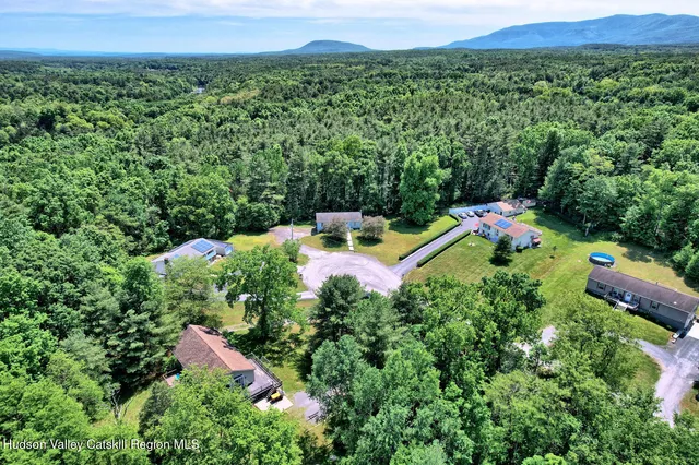 a view of a back yard of the house