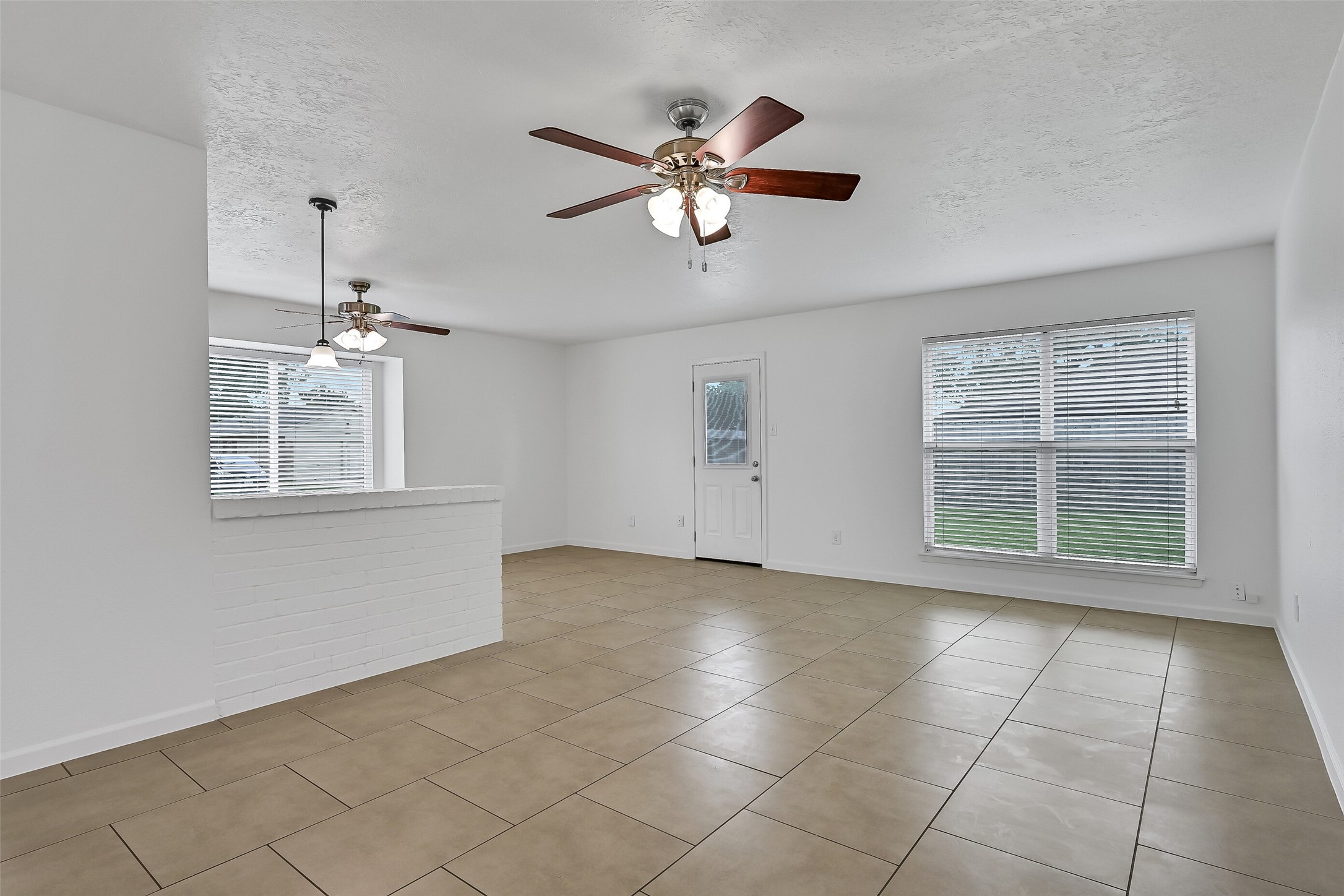 2414 Heather Ridge Court Webster, TX 77598 - Photo 10 of 25