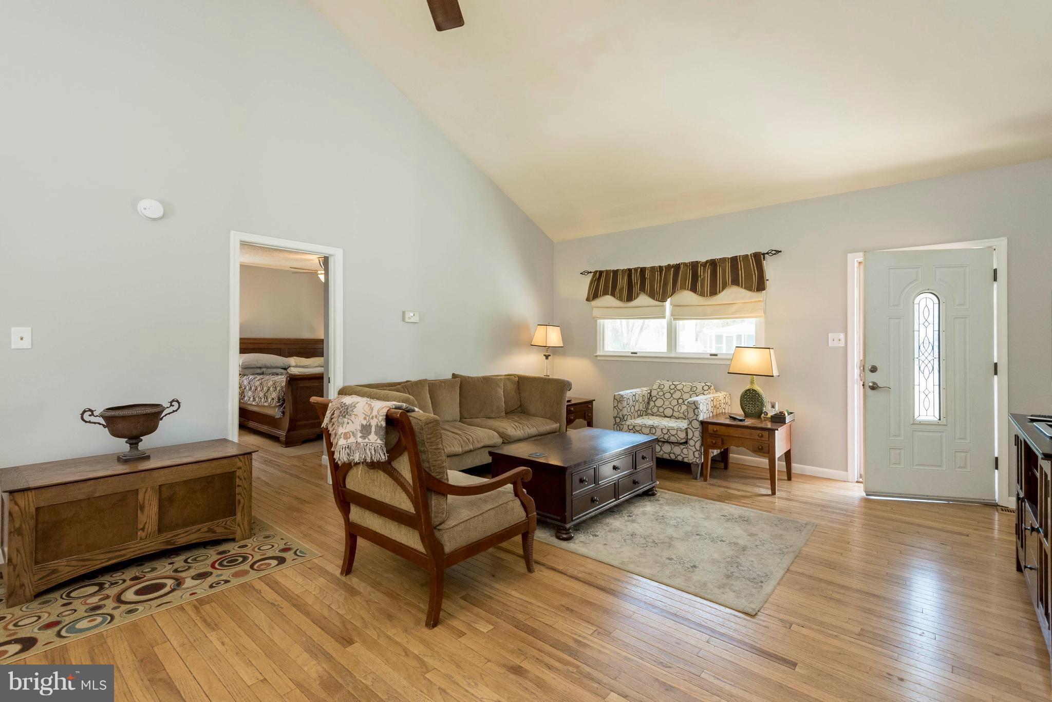 114 Tennessee Road Stevensville, MD 21666 - Photo 7 of 30 Living Room