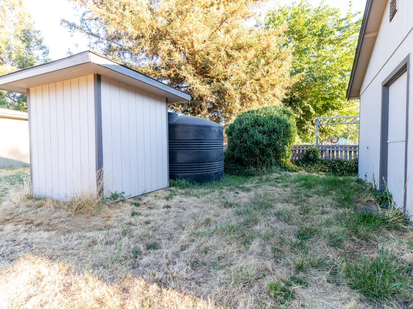3307 New Ray Road Central Point, OR 97502 - Photo 18 of 24 18