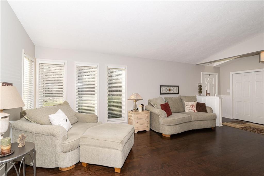 839 Carey Road Carmel, IN 46033 - Photo 3 of 22 Gallery Image 3