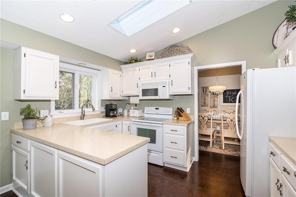 839 Carey Road Carmel, IN 46033 - Photo 6 of 22 Gallery Image 6