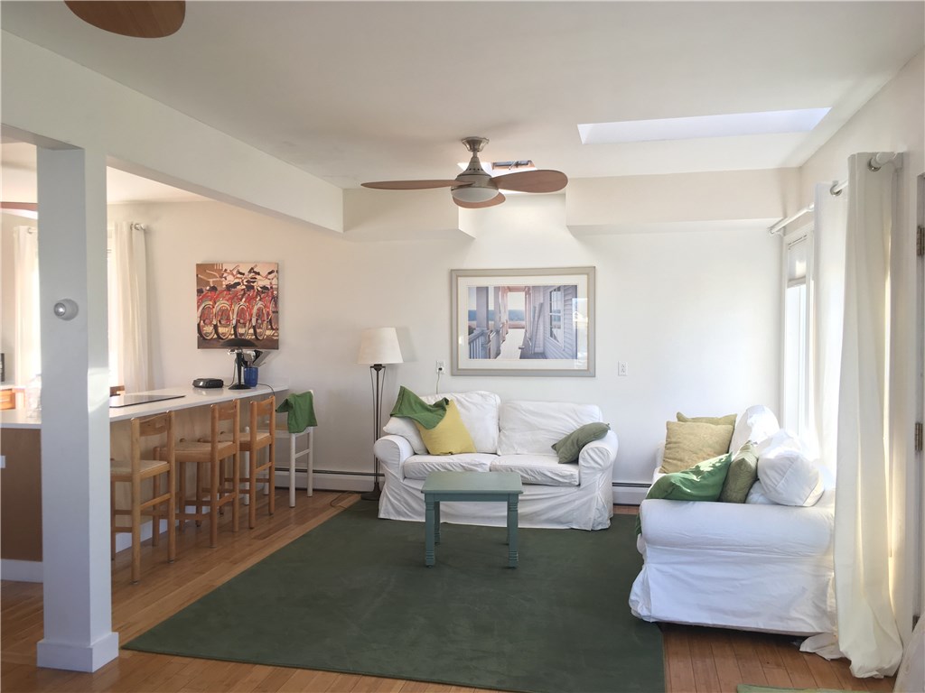 20 Lawton Avenue Tiverton, RI 02878 - Photo 3 of 8