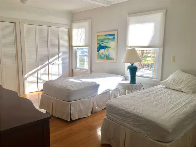 $1,550 | 20 Lawton Avenue, Tiverton, RI 02878