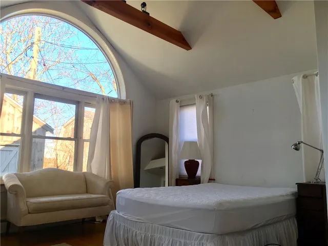 $1,550 | 20 Lawton Avenue, Tiverton, RI 02878