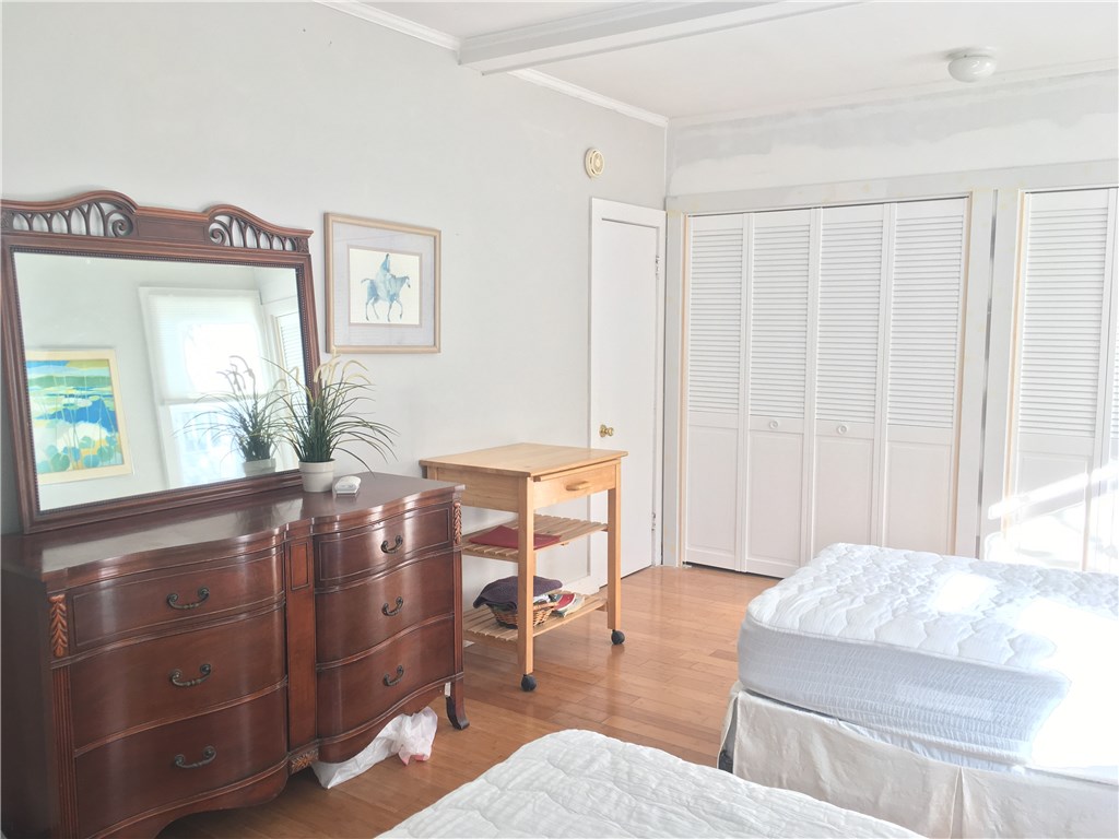 20 Lawton Avenue Tiverton, RI 02878 - Photo 7 of 8