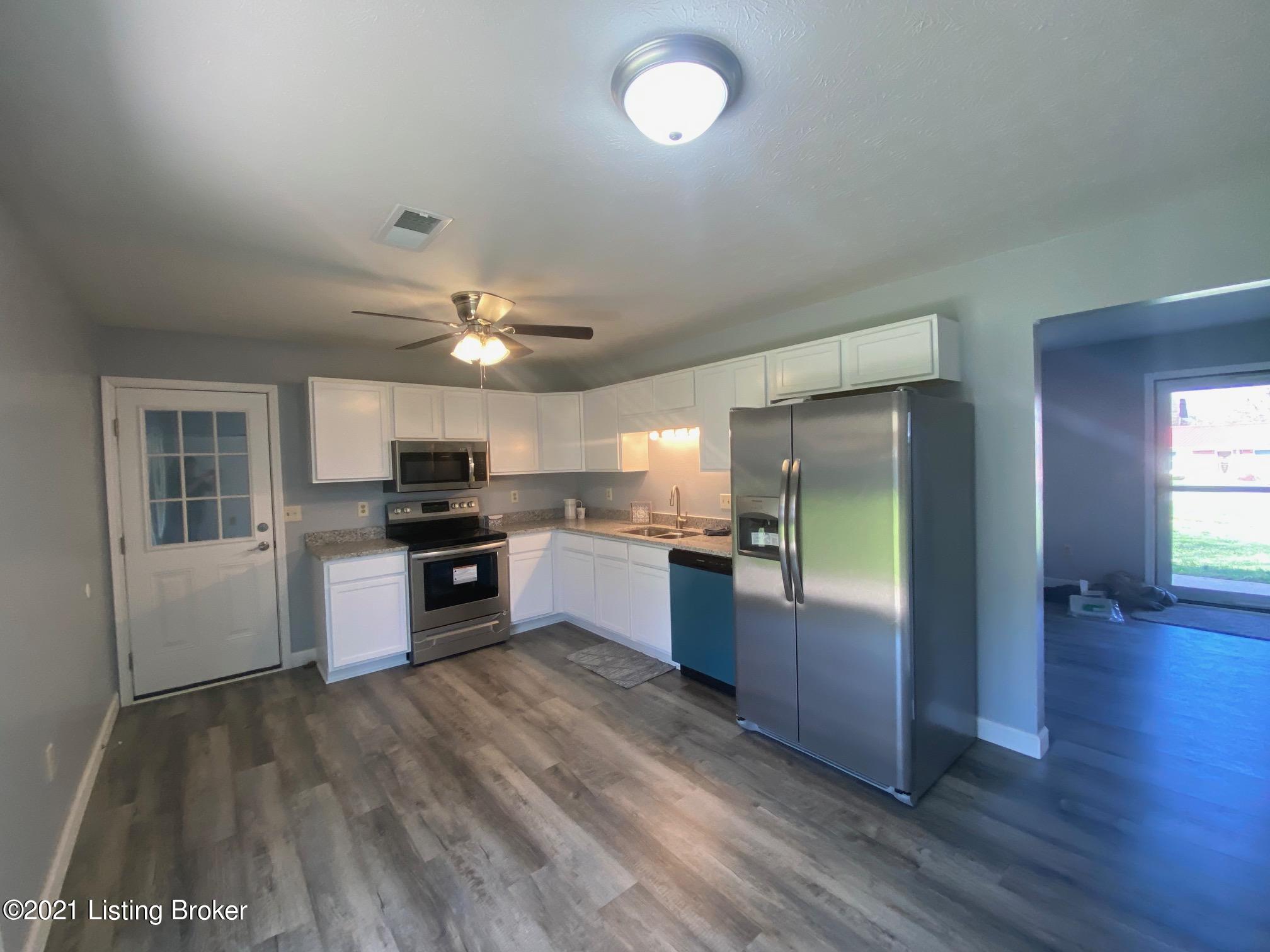1518 West Elm Road Radcliff, KY 40160 - Photo 26 of 29 IMG_5258