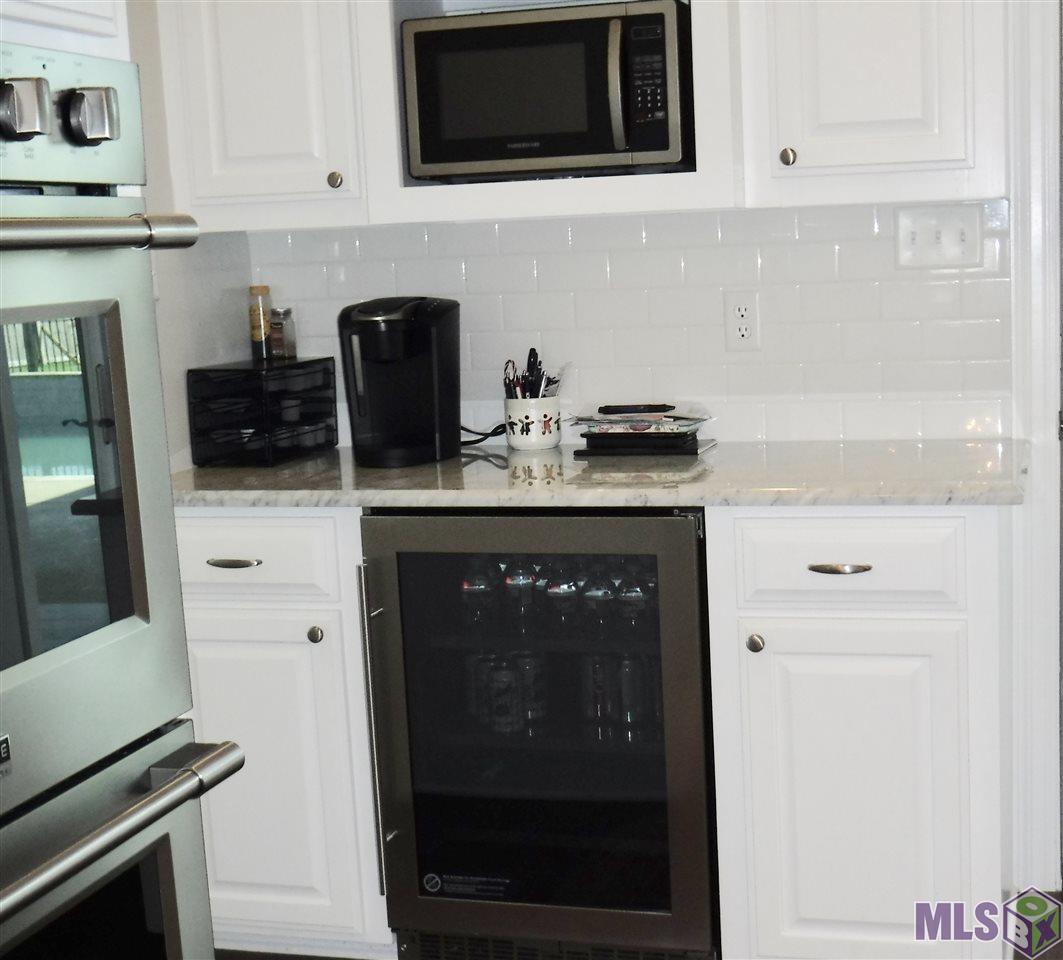 204 Rue Richard Gray, LA 70359 - Photo 11 of 32 Kitchen