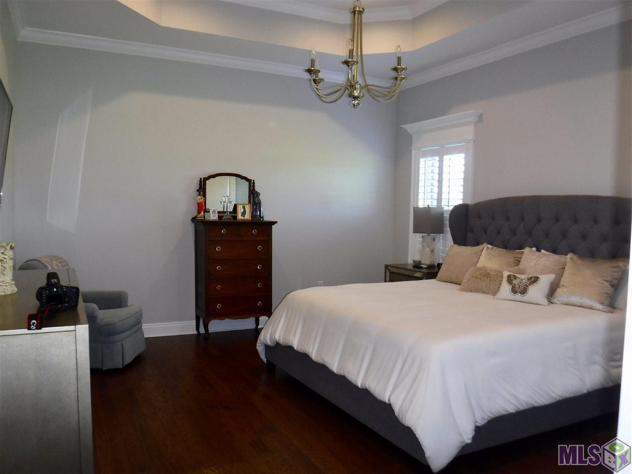 204 Rue Richard Gray, LA 70359 - Photo 13 of 32 Master Bedroom