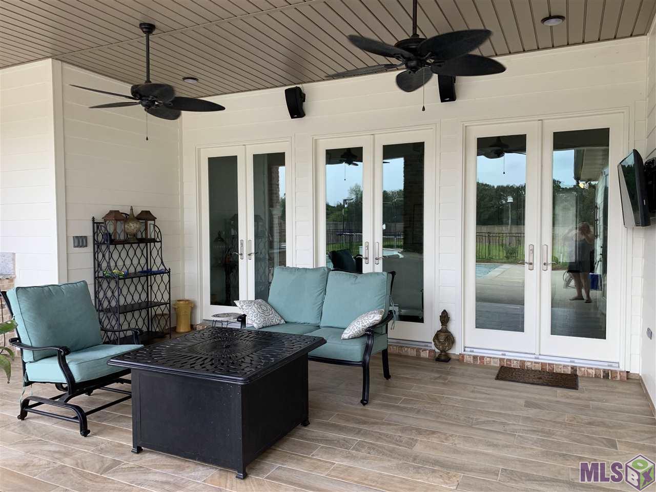 204 Rue Richard Gray, LA 70359 - Photo 27 of 32 Covered Patio
