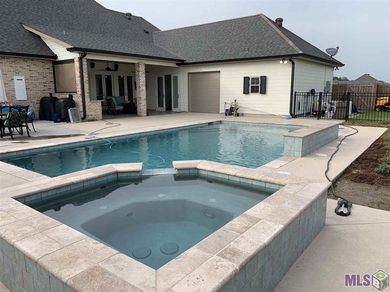 204 Rue Richard Gray, LA 70359 - Photo 29 of 32 Inground Pool