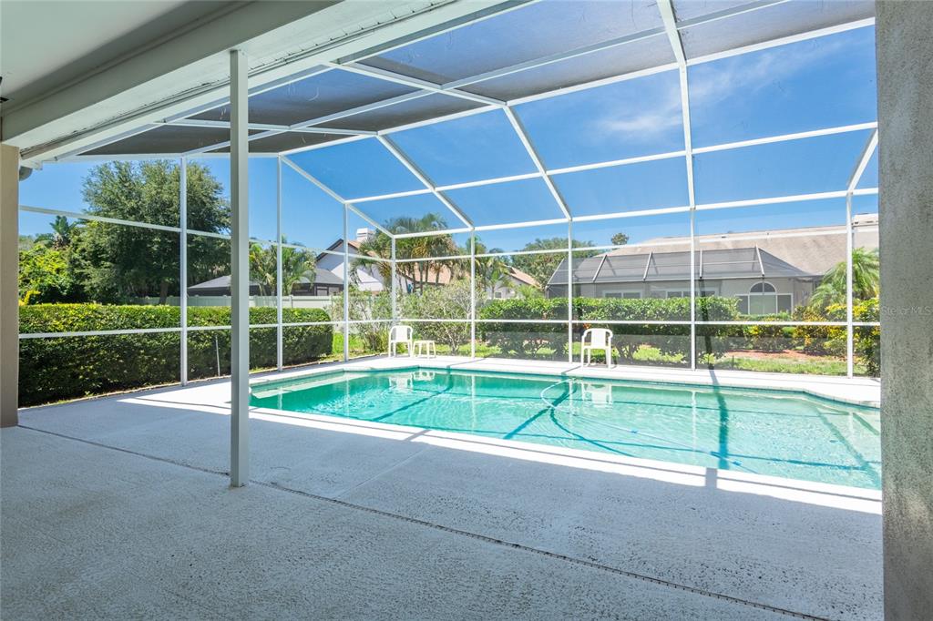 690 Weathersfield Drive Dunedin, FL 34698 - Photo 3 of 58