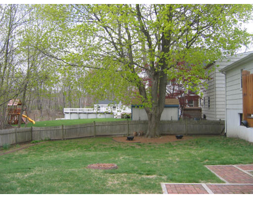 164 Den Quarry Road Lynn, MA 01904 - Photo 3 of 7 Gallery Image 3